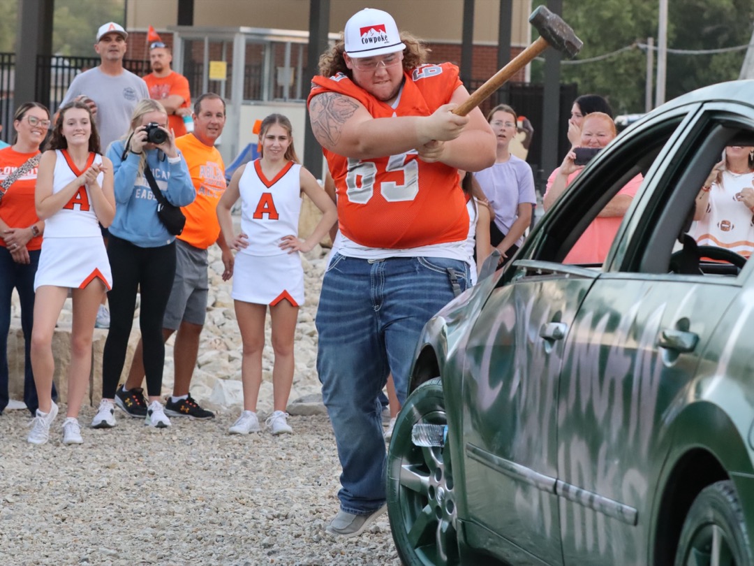 Rival Week Bash Energizes AHS Community